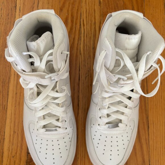 Nike Air Force 1 High '07 Triple White | Men’s 8.5 / Women’s 10 - Picture 4 of 9